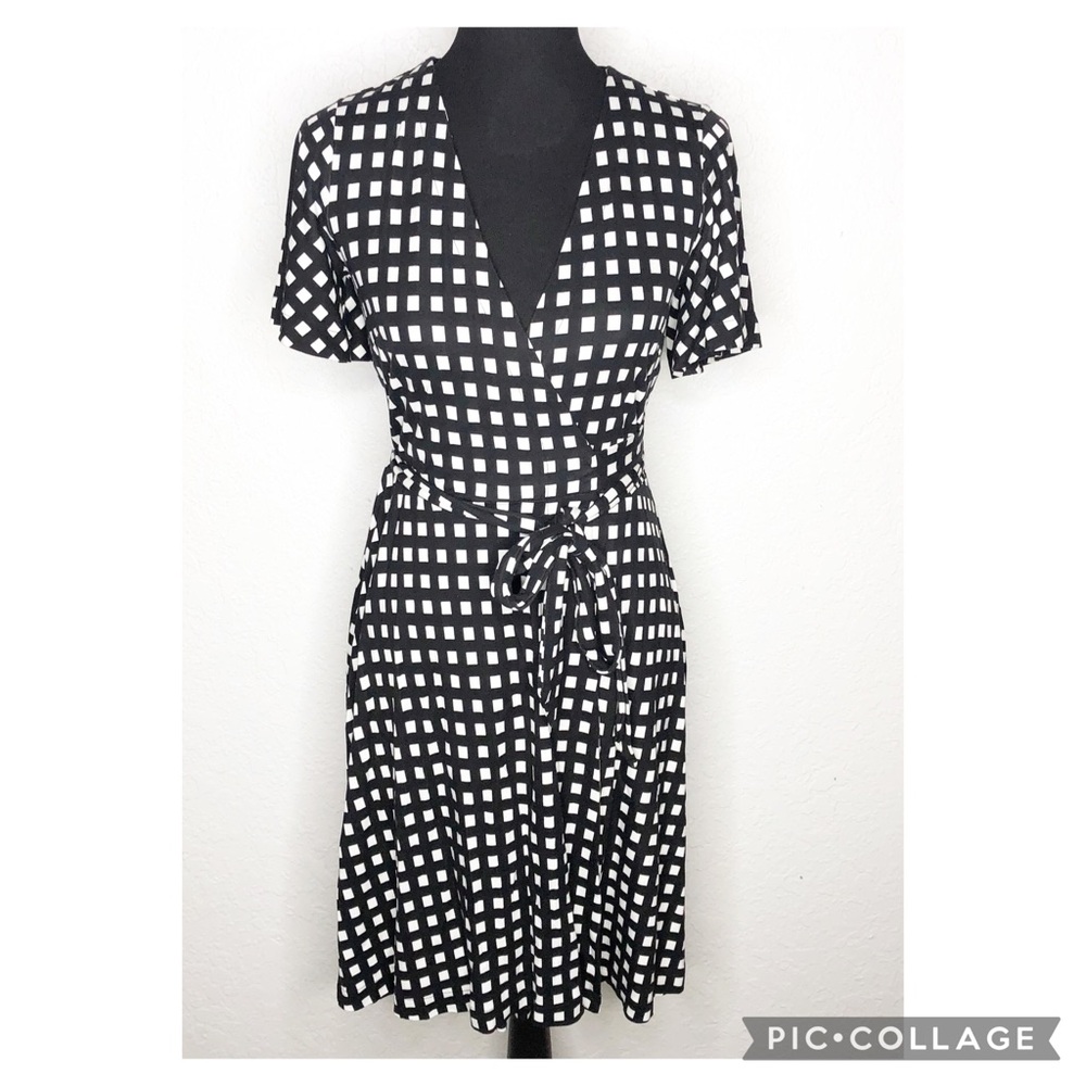 Ann Taylor black white windowpane wrap dress size 4
